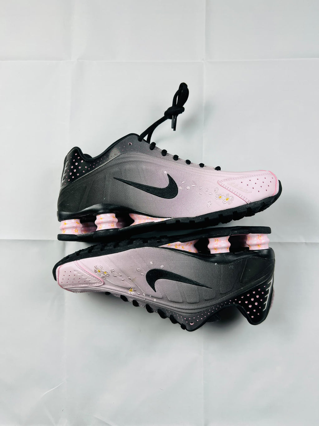 NIKE SHOX R4