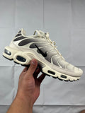 NIKE AIR MAX PLUS
