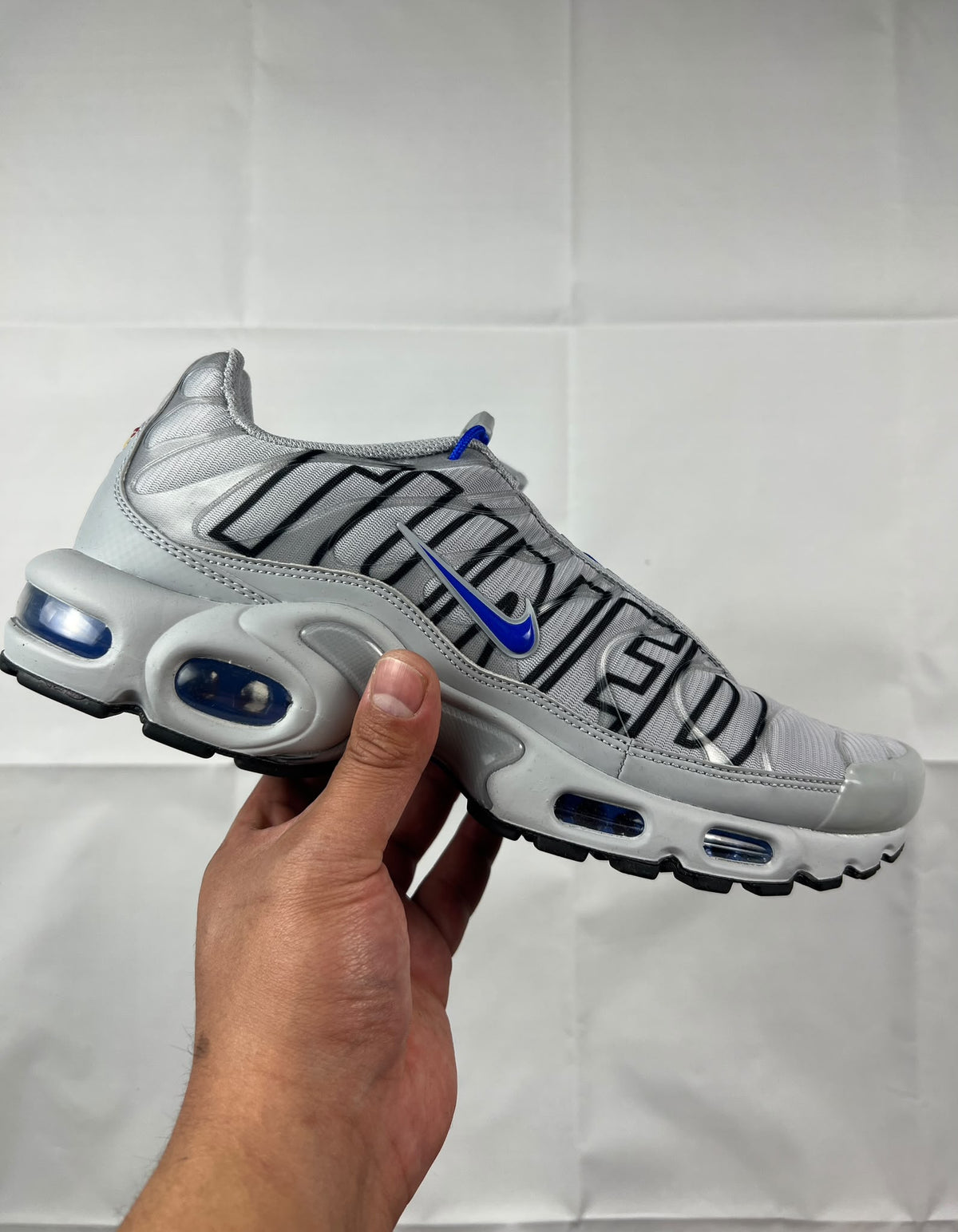 NIKE AIR MAX PLUS