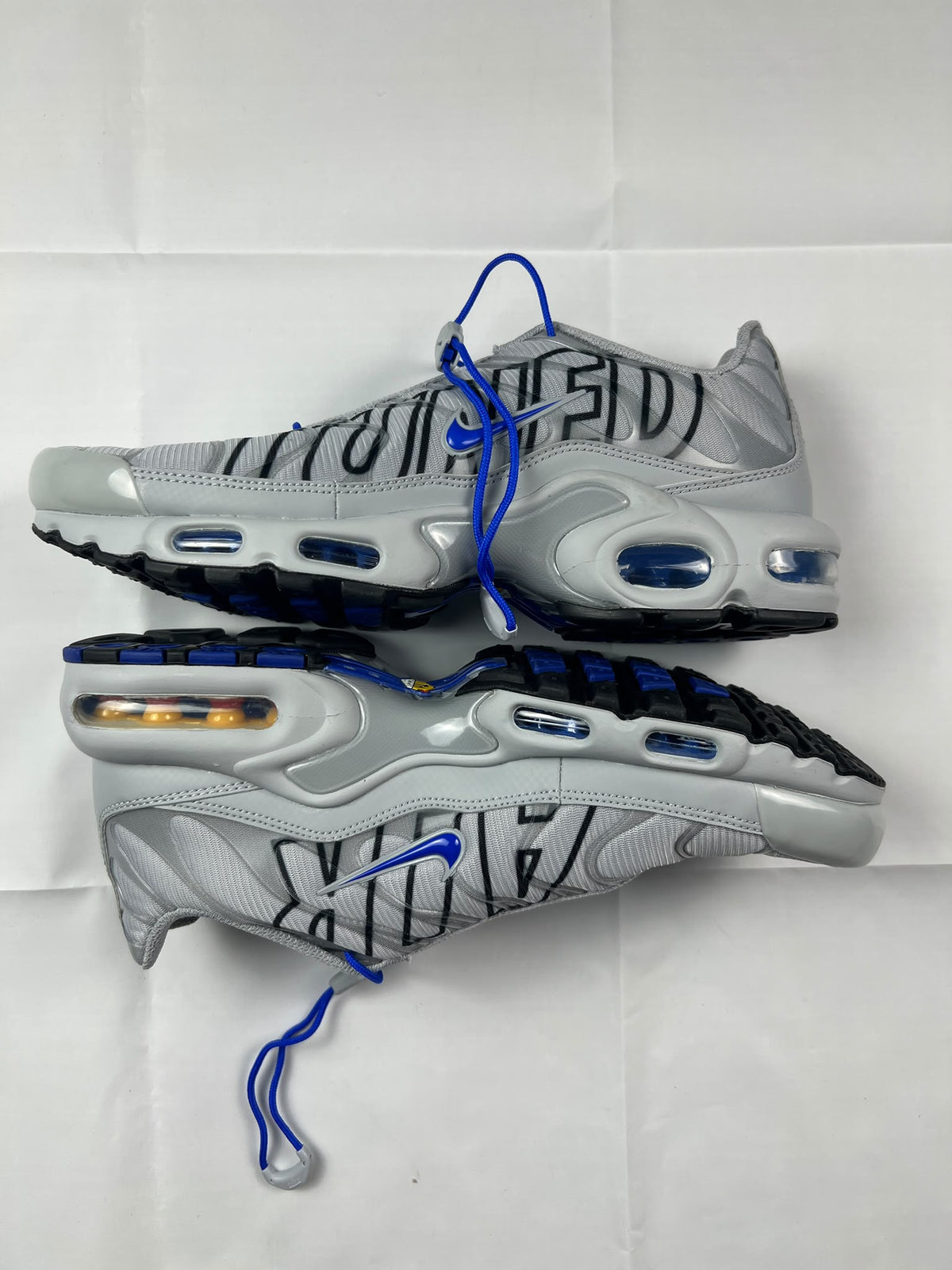 NIKE AIR MAX PLUS